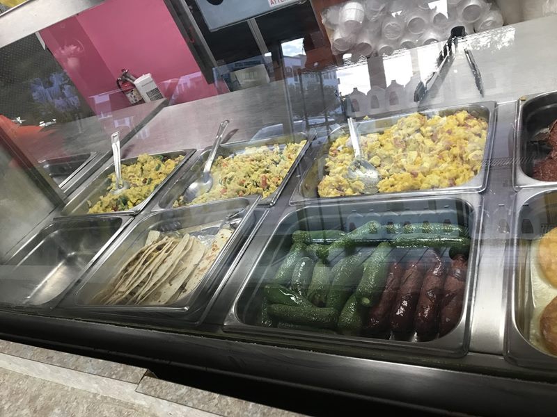 Los Paisanos To Go Latin Cafeteria interior